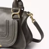 Petit sac Marcie en cuir brillant Petit sac Marcie en cuir brillant