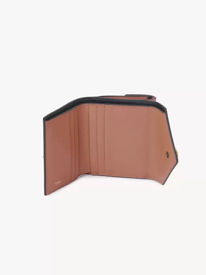 Petite enveloppe à trois volets en cuir grainé