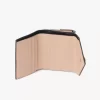 Petite enveloppe à trois volets en cuir grainé