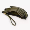 Pochette plate banane en cuir grainé