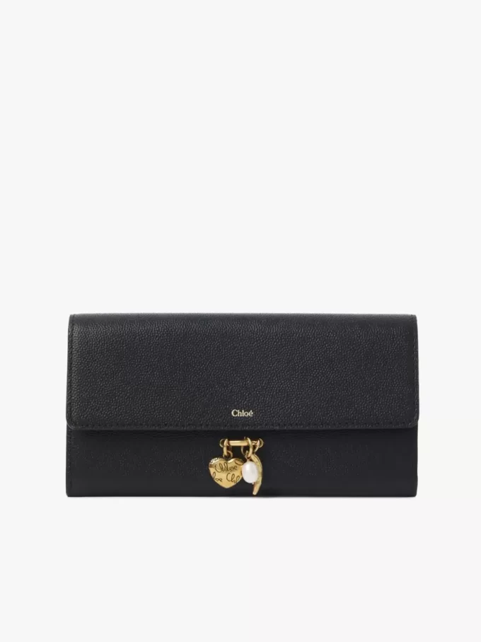 Portefeuille long à rabat Chloé Charms en cuir grainé Portefeuille long à rabat Chloé Charms en cuir grainé