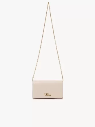 Portefeuille à rabat iconique Chloé sur chaîne en cuir brillant