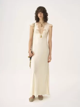 Robe colonne à manches courtes en satin de soie lavé et dentelle