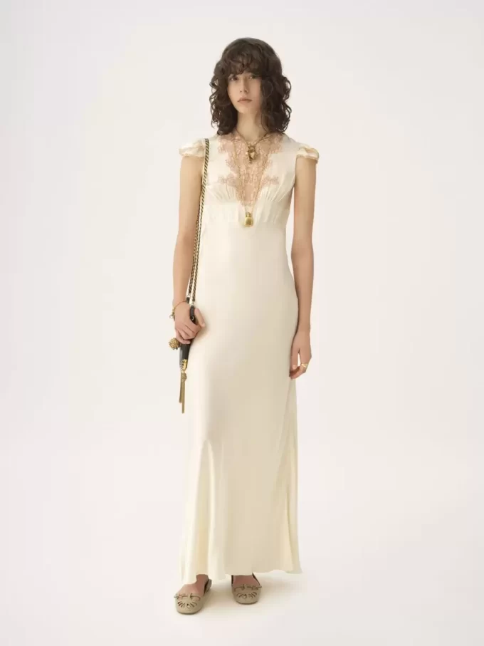 Robe colonne à manches courtes en satin de soie lavé et dentelle