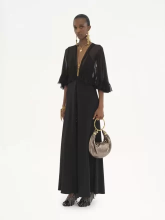 Robe longue col V en crêpe satin