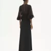 Robe longue col V en crêpe satin