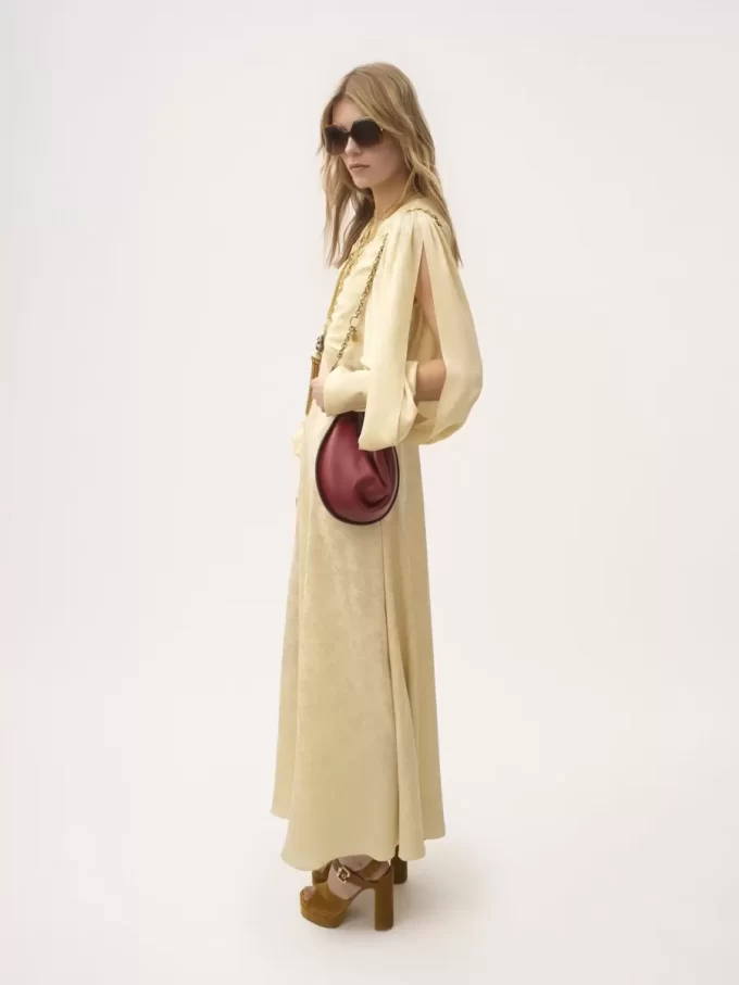 Robe longue froncée en jacquard de soie