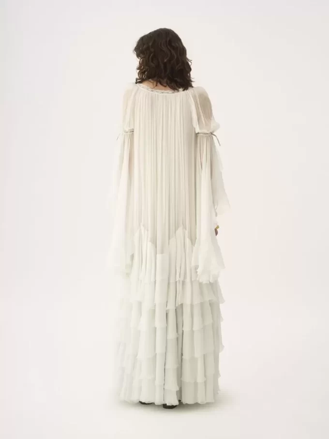 Robe longue oversize à volants en mousseline de soie