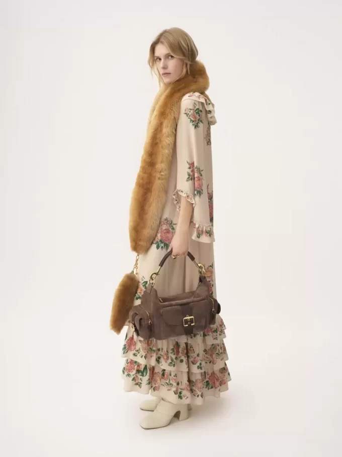 Robe longue à volants et col carré en crêpe de Chine
