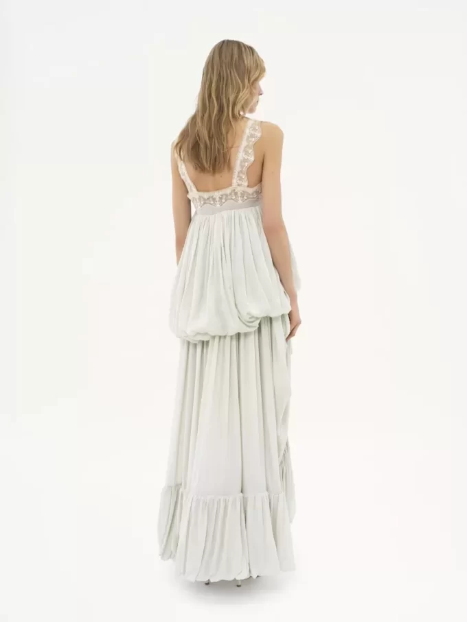 Robe à volants asymétrique en soie habotai et dentelle Robe à volants asymétrique en soie habotai et dentelle