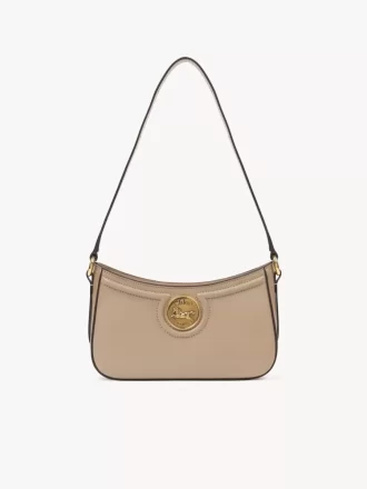 sac bandoulire horse medal en cuir grain 1 330x440 - Sac bandouli&egrave;re Horse Medal en cuir grain&eacute;