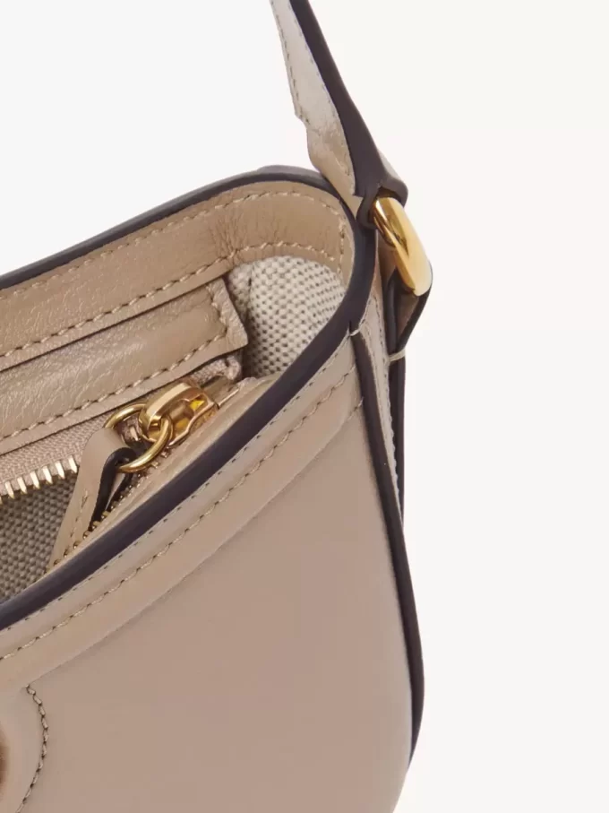 Sac bandoulière Horse Medal en cuir grainé Sac bandoulière Horse Medal en cuir grainé