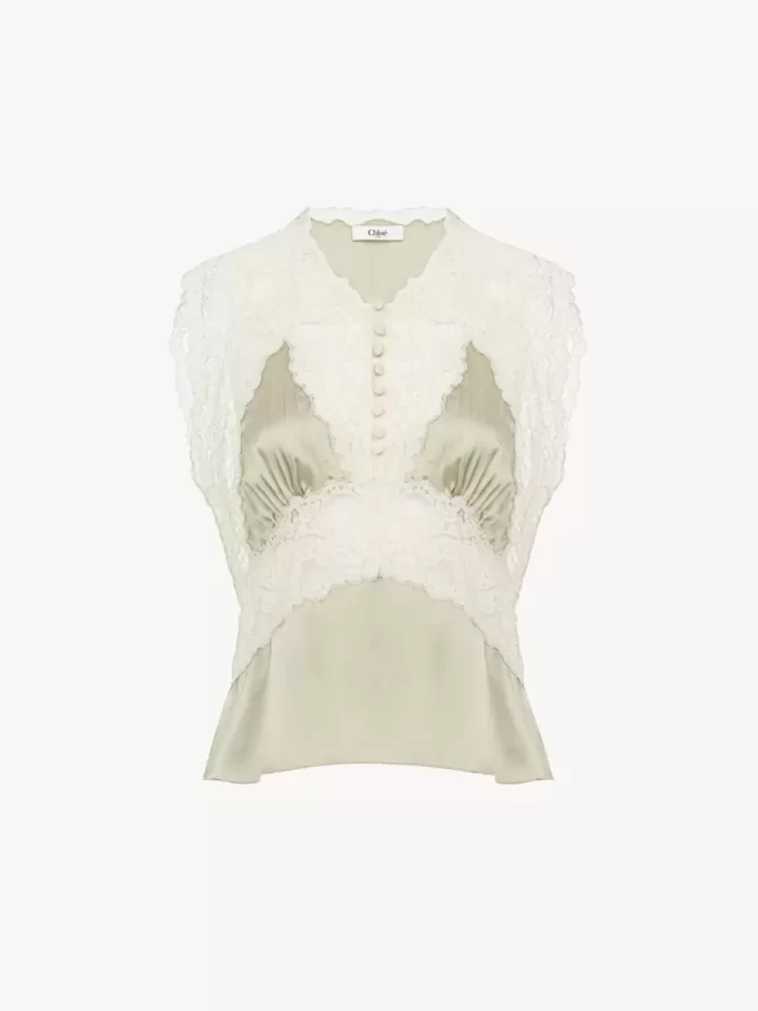 Top col V en satin de soie et dentelle