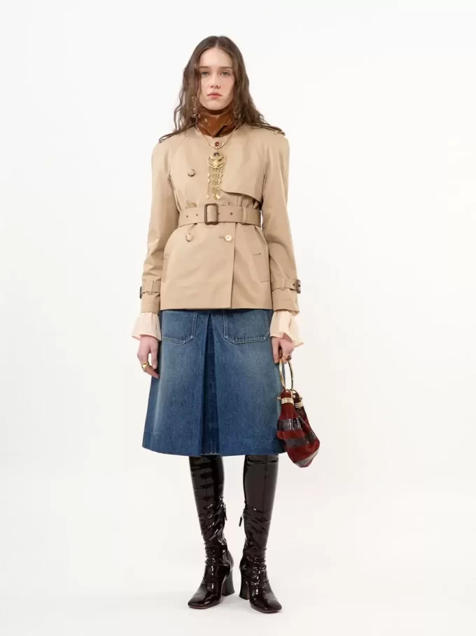 Jupe longueur genou en denim Jupe longueur genou en denim