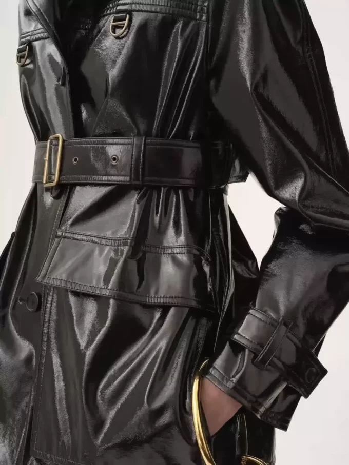Veste ceinturée en coton enduit brillant