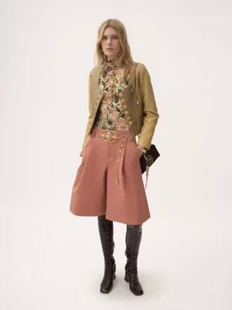 Veste cintrée à col rond en cuir