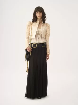 Veste courte ajustée en satin duchesse de soie et dentelle