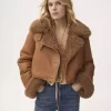 Veste courte carrée en cuir Veste courte carrée en cuir