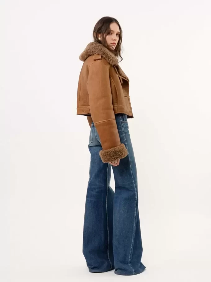 Veste courte carrée en cuir Veste courte carrée en cuir