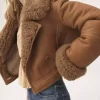 Veste courte carrée en cuir Veste courte carrée en cuir