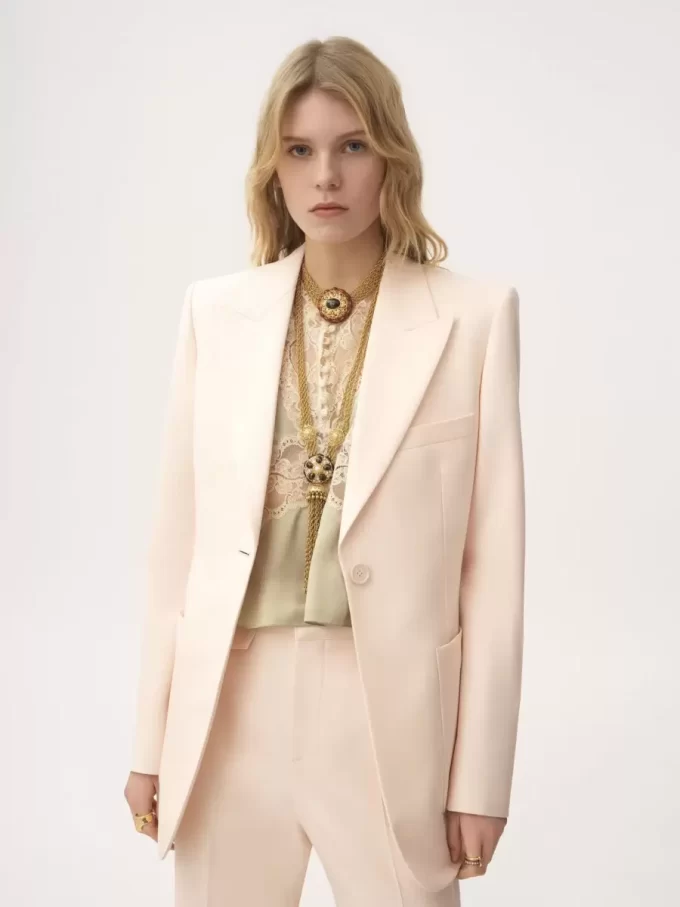 Veste tailleur à simple boutonnage en gabardine de laine Veste tailleur à simple boutonnage en gabardine de laine