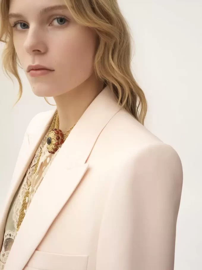 Veste tailleur à simple boutonnage en gabardine de laine Veste tailleur à simple boutonnage en gabardine de laine