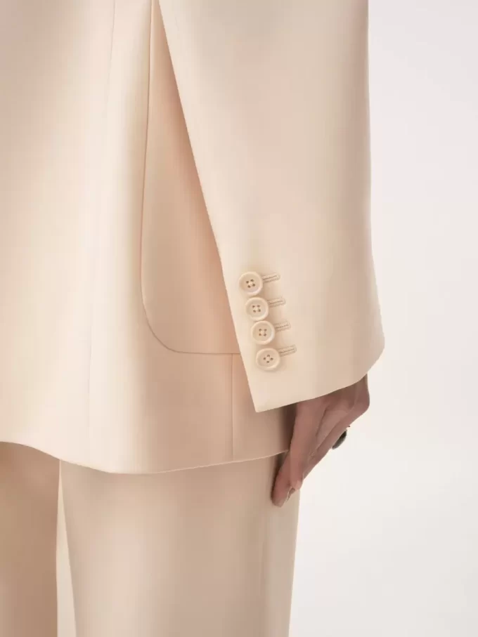 Veste tailleur à simple boutonnage en gabardine de laine Veste tailleur à simple boutonnage en gabardine de laine